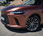Lexus RX 350h Luxury, 1. Majiteľ, Slovenské, Nelakované, vo fólii, Medená sonic, DPH