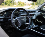 Audi E-tron 55 quattro, webasto, vzduchový podvozok, ťažné, DPH, SOH 87%