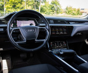 Audi E-tron 55 quattro, webasto, vzduchový podvozok, ťažné, DPH, SOH 87%