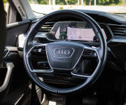 Audi E-tron 55 quattro, webasto, vzduchový podvozok, ťažné, DPH, SOH 87%