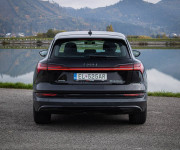 Audi E-tron 55 quattro, webasto, vzduchový podvozok, ťažné, DPH, SOH 87%