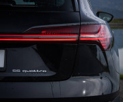 Audi E-tron 55 quattro, webasto, vzduchový podvozok, ťažné, DPH, SOH 87%