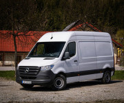 Mercedes-Benz Sprinter 311 L2H2 predný náhon