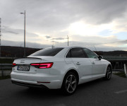 Audi A4 2.0 TDI S tronic Basis