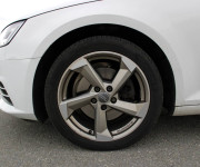 Audi A4 2.0 TDI S tronic Basis