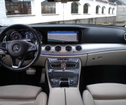 Mercedes-Benz E trieda Kombi 220 d 4MATIC A/T