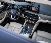 BMW Rad 5 Touring 520d Luxury Line, Pano, Ťažné, ambient, nové brzdy, olej v ZF