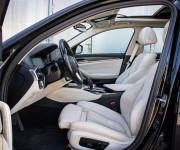 BMW Rad 5 Touring 520d Luxury Line, Pano, Ťažné, ambient, nové brzdy, olej v ZF