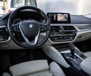 BMW Rad 5 Touring 520d Luxury Line, Pano, Ťažné, ambient, nové brzdy, olej v ZF