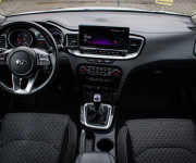 Kia Ceed SW 1.5 TGDi Silver, 1. Majiteľ, Navi, Kamera, connect, sezónne prezutie