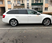 Škoda Octavia Combi 2.0 TDI DPF RS DSG