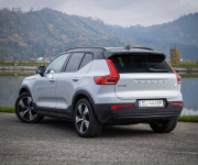 Volvo XC40 P8 Twin motor AWD, El. ťažné, Harman Kardon, Asistenti, 91% SOH, DPH