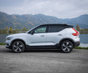 Volvo XC40 P8 Twin motor AWD, El. ťažné, Harman Kardon, Asistenti, 91% SOH, DPH