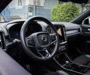 Volvo XC40 P8 Twin motor AWD, El. ťažné, Harman Kardon, Asistenti, 91% SOH, DPH