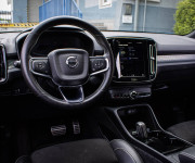 Volvo XC40 P8 Twin motor AWD, El. ťažné, Harman Kardon, Asistenti, 91% SOH, DPH