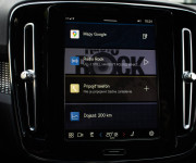 Volvo XC40 P8 Twin motor AWD, El. ťažné, Harman Kardon, Asistenti, 91% SOH, DPH