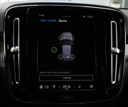 Volvo XC40 P8 Twin motor AWD, El. ťažné, Harman Kardon, Asistenti, 91% SOH, DPH