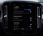 Volvo XC40 P8 Twin motor AWD, El. ťažné, Harman Kardon, Asistenti, 91% SOH, DPH