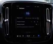 Volvo XC40 P8 Twin motor AWD, El. ťažné, Harman Kardon, Asistenti, 91% SOH, DPH