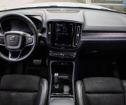Volvo XC40 P8 Twin motor AWD, El. ťažné, Harman Kardon, Asistenti, 91% SOH, DPH