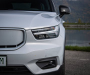 Volvo XC40 P8 Twin motor AWD, El. ťažné, Harman Kardon, Asistenti, 91% SOH, DPH