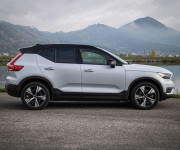 Volvo XC40 P8 Twin motor AWD, El. ťažné, Harman Kardon, Asistenti, 91% SOH, DPH