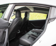 Tesla Model 3 Long Range Refresh EAP 95% SOH, Matrix Led, Dvojité Sklá, tepelné čerpadlo