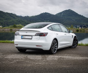 Tesla Model 3 Long Range Refresh EAP 95% SOH, Matrix Led, Dvojité Sklá, tepelné čerpadlo