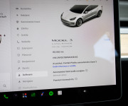 Tesla Model 3 Long Range Refresh EAP 95% SOH, Matrix Led, Dvojité Sklá, tepelné čerpadlo