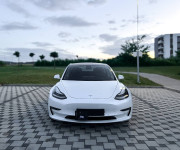 Tesla Model 3 Long Range Dual motor