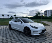 Tesla Model 3 Long Range Dual motor