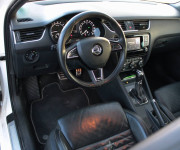 Škoda Octavia Combi 2.0 TDI DPF RS DSG