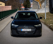 Audi A1 30 TFSI 85kW, Led svetlá, Ambient, R17 alu, Zrkadlenie obrazovky, Qi nabíjanie
