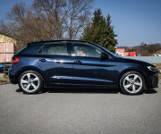 Audi A1 30 TFSI 85kW, Led svetlá, Ambient, R17 alu, Zrkadlenie obrazovky, Qi nabíjanie
