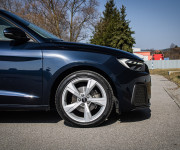 Audi A1 30 TFSI 85kW, Led svetlá, Ambient, R17 alu, Zrkadlenie obrazovky, Qi nabíjanie