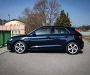 Audi A1 30 TFSI 85kW, Led svetlá, Ambient, R17 alu, Zrkadlenie obrazovky, Qi nabíjanie
