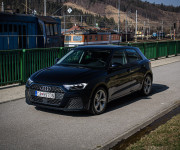 Audi A1 30 TFSI 85kW, Led svetlá, Ambient, R17 alu, Zrkadlenie obrazovky, Qi nabíjanie