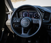 Audi A1 30 TFSI 85kW, Led svetlá, Ambient, R17 alu, Zrkadlenie obrazovky, Qi nabíjanie