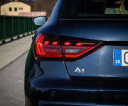 Audi A1 30 TFSI 85kW, Led svetlá, Ambient, R17 alu, Zrkadlenie obrazovky, Qi nabíjanie