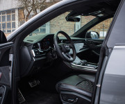 Audi RSQ8 4.0 TFSI Full Carbon, Masáž, Soft-close, Pano, R23, v záruke, DPH