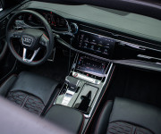 Audi RSQ8 4.0 TFSI Full Carbon, Masáž, Soft-close, Pano, R23, v záruke, DPH
