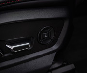 Audi RSQ8 4.0 TFSI Full Carbon, Masáž, Soft-close, Pano, R23, v záruke, DPH