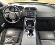 Jaguar XE 2.0 I4D Prestige AT