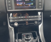 Jaguar XE 2.0 I4D Prestige AT