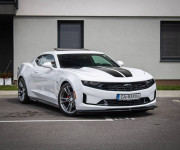 Chevrolet Camaro 2.0T 205 kW, Maxton doplnky, Strešné okno, klapky, pekný stav