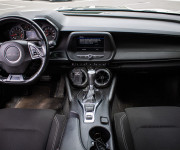 Chevrolet Camaro 2.0T 205 kW, Maxton doplnky, Strešné okno, klapky, pekný stav