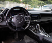 Chevrolet Camaro 2.0T 205 kW, Maxton doplnky, Strešné okno, klapky, pekný stav