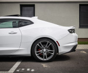 Chevrolet Camaro 2.0T 205 kW, Maxton doplnky, Strešné okno, klapky, pekný stav