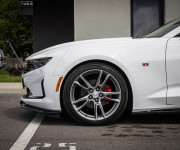 Chevrolet Camaro 2.0T 205 kW, Maxton doplnky, Strešné okno, klapky, pekný stav