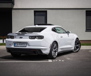Chevrolet Camaro 2.0T 205 kW, Maxton doplnky, Strešné okno, klapky, pekný stav